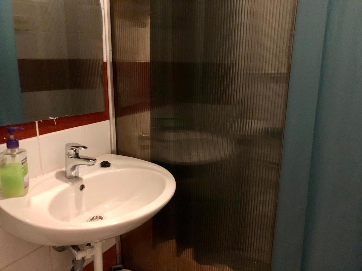 Apartamento Whole Basemenet Former Pub4 Stag Do/hen Party