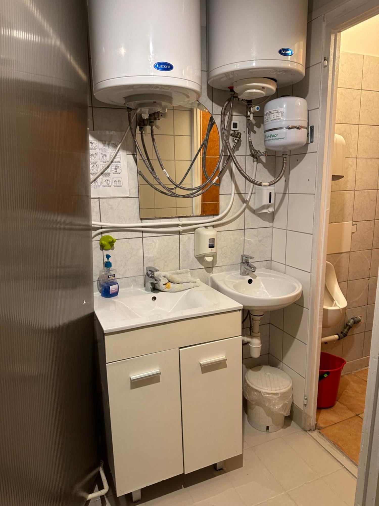 Whole Basemenet Former Pub4 Stag Do/hen Party Apartamento Budapest