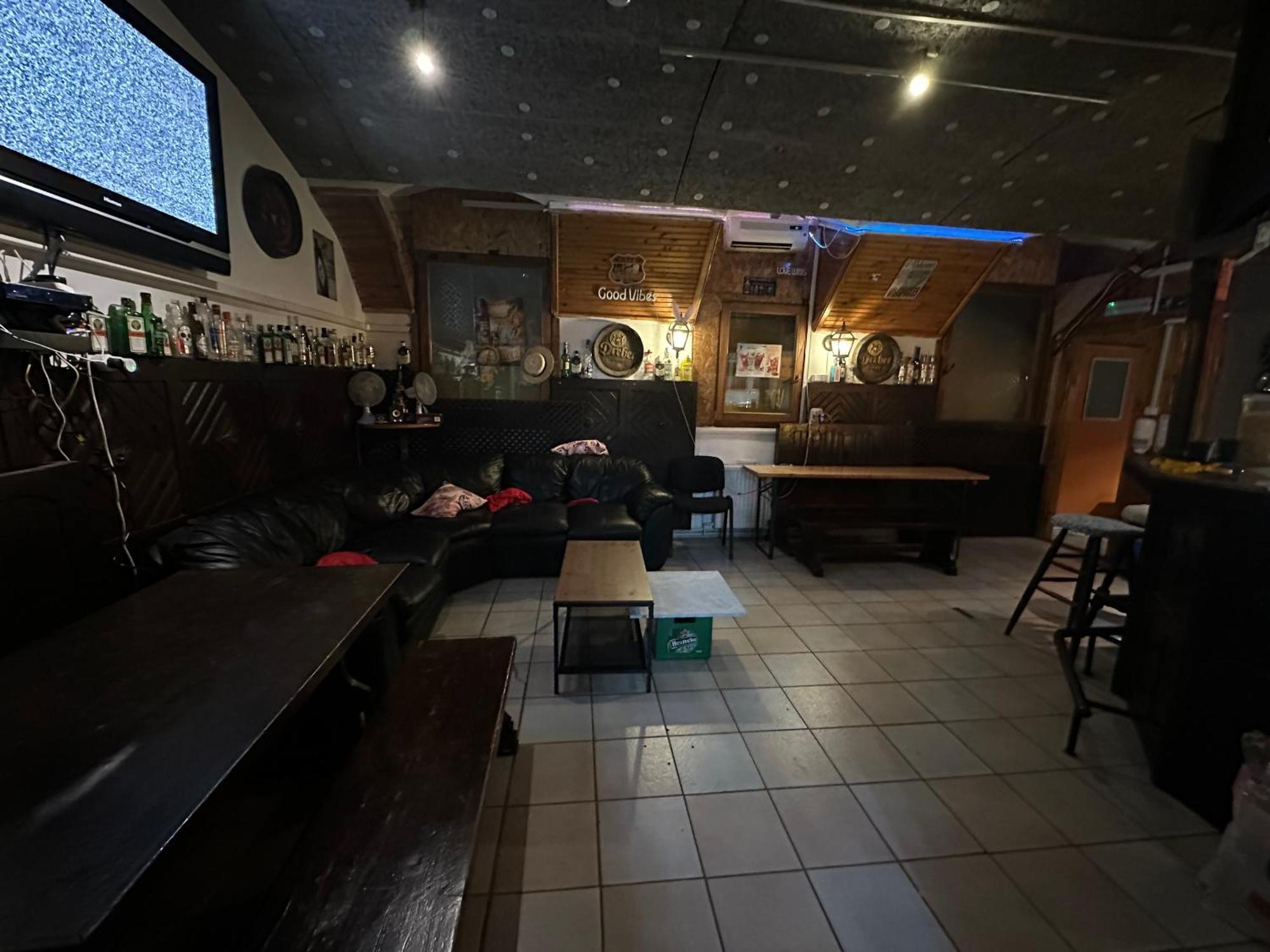 Whole Basemenet Former Pub4 Stag Do/hen Party Apartamento Budapest